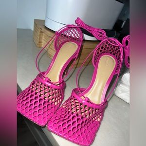 AUTHENTIC Bottega Veneta Square Toe Mesh Sandal Size 40 Hollyhock Pink NIB